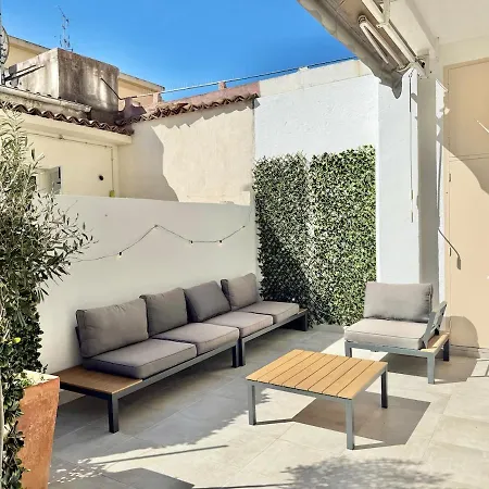 2 Bedrooms, Large Terrace, Center Apartamento *